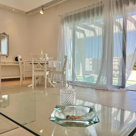 Goutos Luxury Living, Gcollectiongr بيت للعطل *