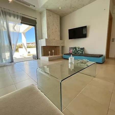 Goutos Luxury Living, Gcollectiongr بيت للعطل
