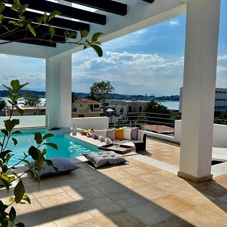 بيت للعطل Goutos Luxury Living, Gcollectiongr Bouzaíika