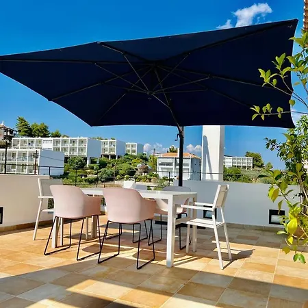 Goutos Luxury Living, Gcollectiongr بيت للعطل